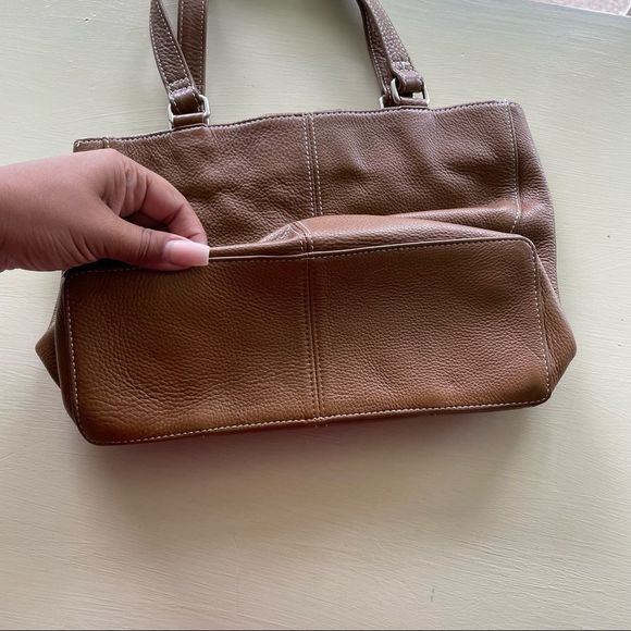 Wilson’s Leather Brown Small Mini Leather Shoulder Bag - Picture 6 of 12